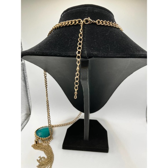 Green Teardrop Pendant Tassels Gold-Tone Chain Necklace! - Picture 7 of 10